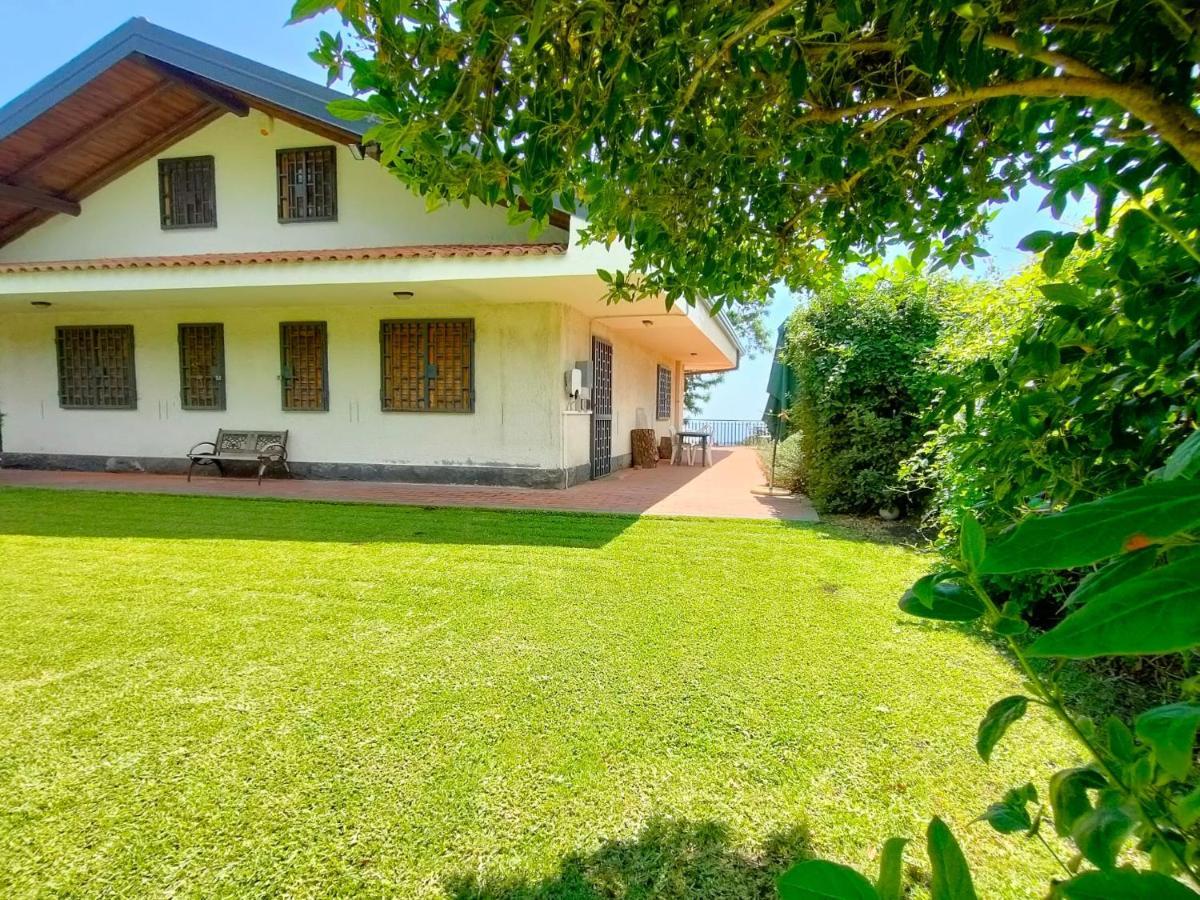 Villa Mimosa Zafferana Etnea Eksteriør billede
